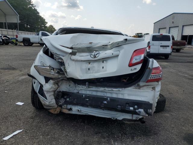 4T1BF3EK8BU584173 - 2011 TOYOTA CAMRY BASE WHITE photo 6