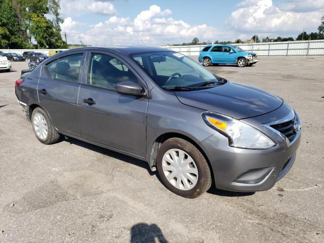 3N1CN7AP0KL818789 - 2019 NISSAN VERSA S GRAY photo 4