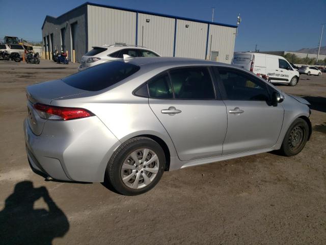 JTDEPRAE9LJ107725 - 2020 TOYOTA COROLLA LE 银色 照片 3