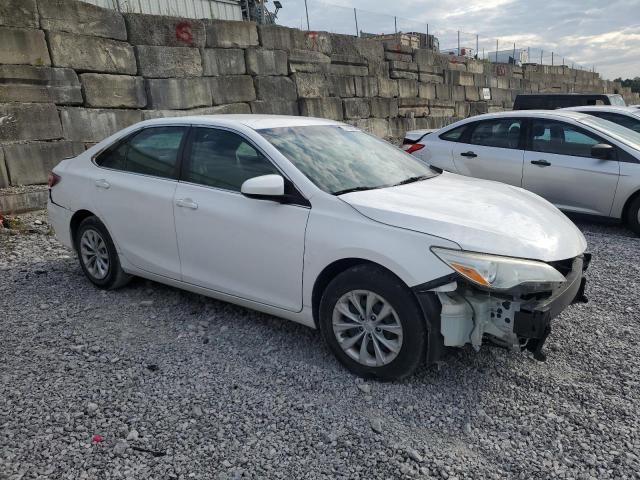 4T1BF1FK9GU500114 - 2016 TOYOTA CAMRY LE WHITE photo 4