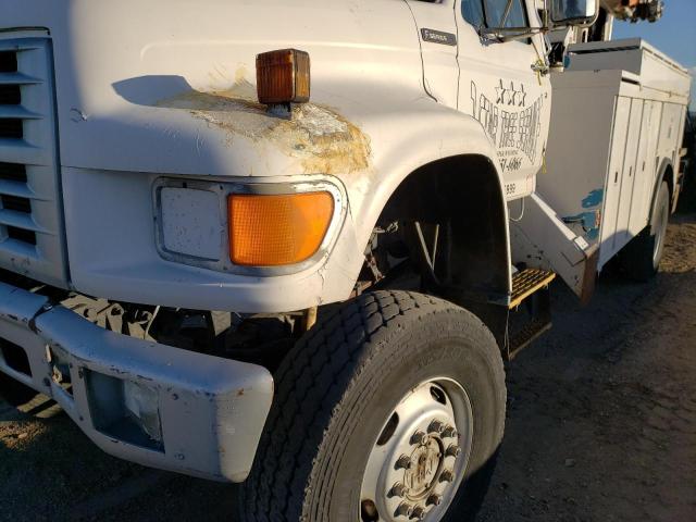 1FDYF80E4SVA36996 - 1995 FORD F800 WHITE photo 10