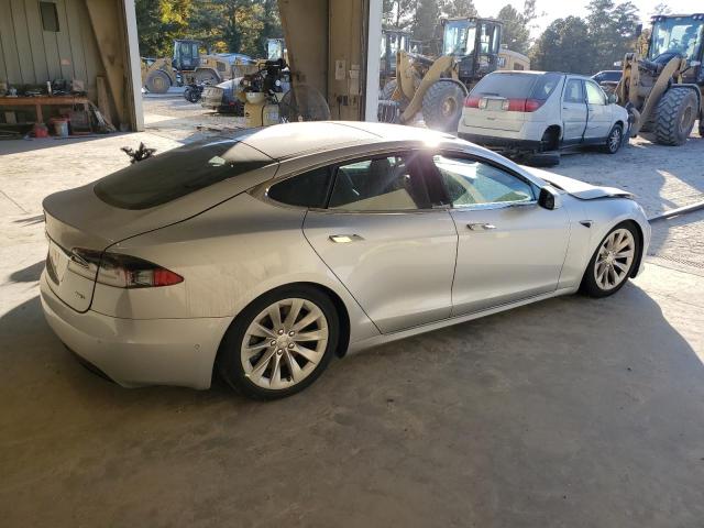 5YJSA1E21JF268824 - 2018 TESLA MODEL S SILVER photo 3