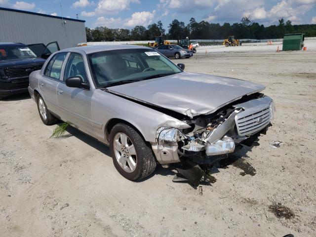 2FAFP74W64X137177 - 2004 FORD CROWN VICT LX SILVER photo 4