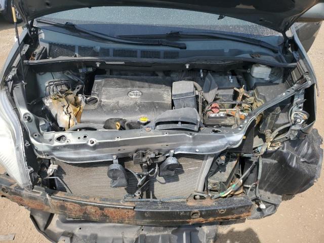 5TDKK3DC4BS053664 - 2011 TOYOTA SIENNA LE GRAY photo 11