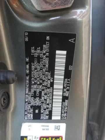 5TDKK3DC4BS053664 - 2011 TOYOTA SIENNA LE GRAY photo 13