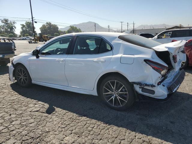 4T1G11AK4PU723723 - 2023 TOYOTA CAMRY SE NIGHT SHADE WHITE photo 2