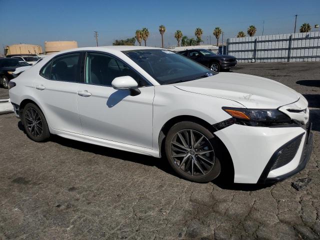 4T1G11AK4PU723723 - 2023 TOYOTA CAMRY SE NIGHT SHADE WHITE photo 4
