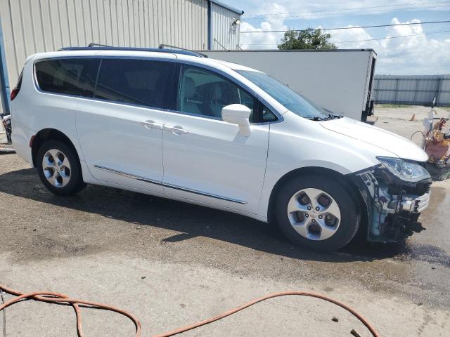2C4RC1EG0HR727554 - 2017 CHRYSLER PACIFICA TOURING L PLUS WHITE photo 4