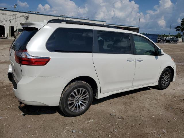 5TDYZ3DC8LS027933 - 2020 TOYOTA SIENNA XLE WHITE photo 3