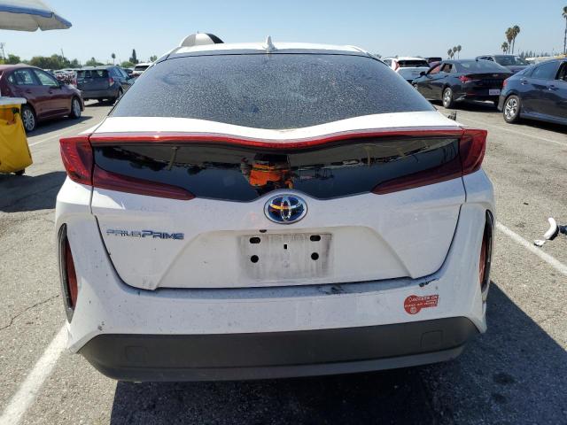 JTDKARFP7J3079391 - 2018 TOYOTA PRIUS PRIM 白色 照片 6