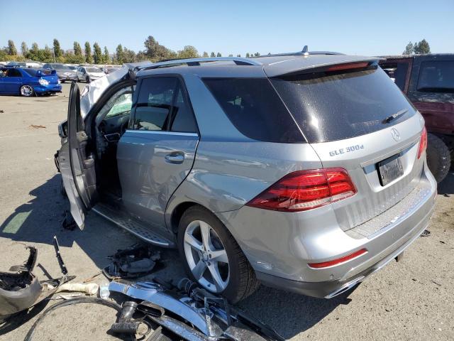 4JGDA0EB1GA677700 - 2016 MERCEDES-BENZ GLE 300D 4MATIC SILVER photo 2