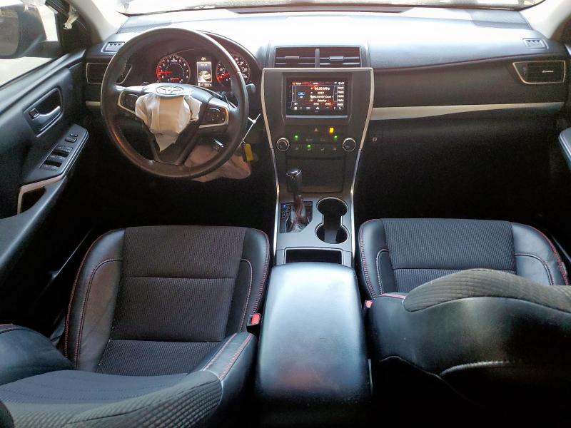 4T1BF1FK4HU774564 - 2017 TOYOTA CAMRY LE Gri fotoğraf 8