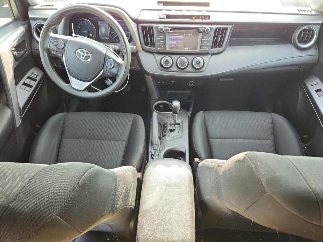 2T3ZFREV9JW487551 - 2018 TOYOTA RAV4 LE Silber Foto 8