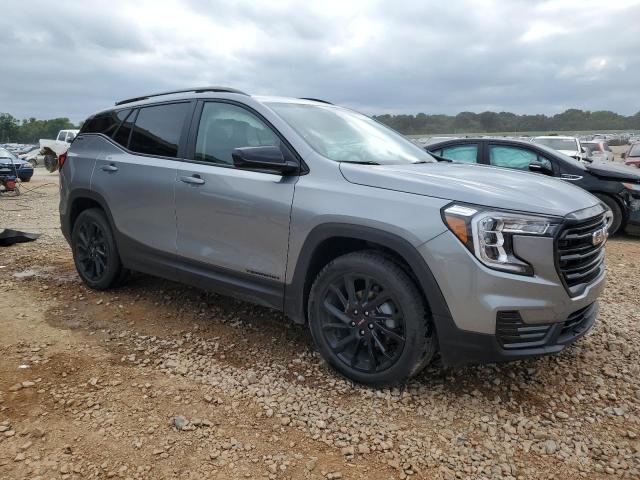 3GKALMEGXRL382017 - 2024 GMC TERRAIN SLE 灰色 照片 4