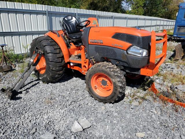 33228 - 2009 KUBO TRACTOR ORANGE photo 1