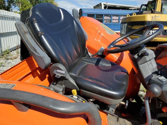 33228 - 2009 KUBO TRACTOR ORANGE photo 6