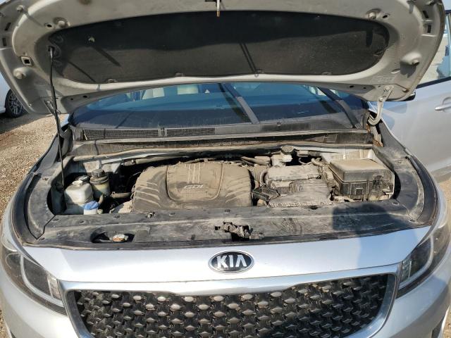 KNDMB5C14F6058471 - 2015 KIA SEDONA LX SILVER photo 12