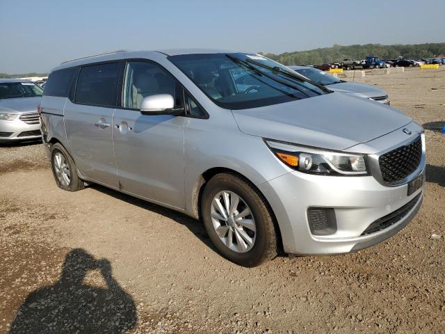 KNDMB5C14F6058471 - 2015 KIA SEDONA LX SILVER photo 4