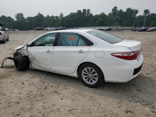 4T1BF1FK6HU808410 - 2017 TOYOTA CAMRY LE Ақ фото 2