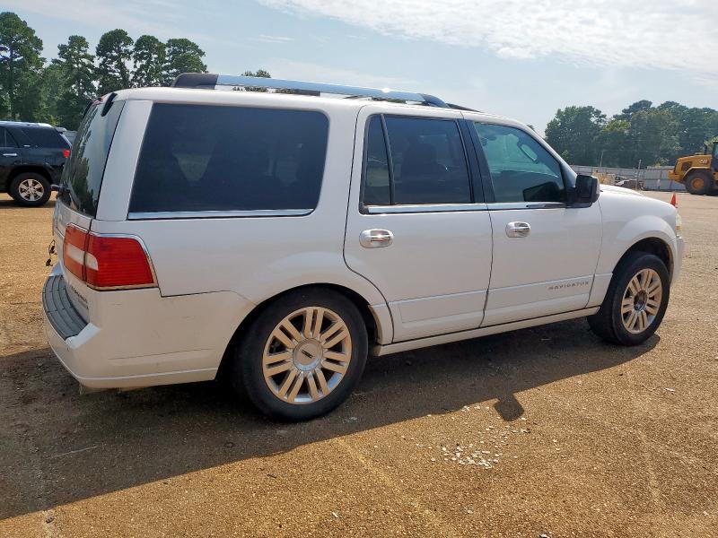 5LMJJ2H50BEJ00658 - 2011 LINCOLN NAVIGATOR თეთრი ფოტო 3