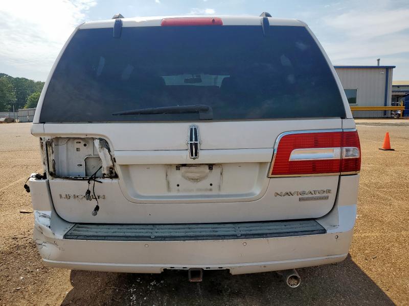 5LMJJ2H50BEJ00658 - 2011 LINCOLN NAVIGATOR თეთრი ფოტო 6