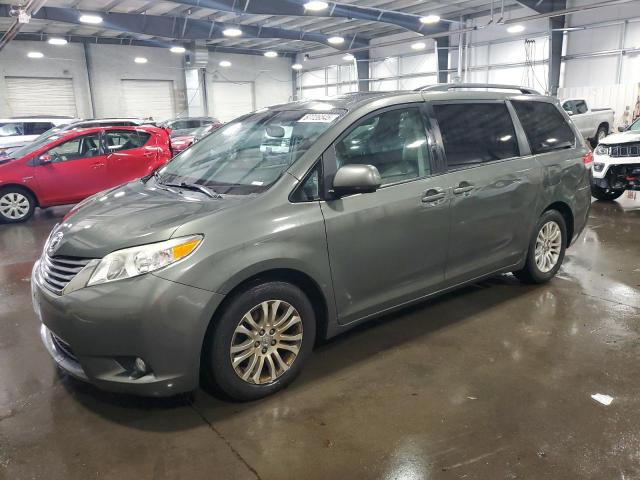 2012 TOYOTA SIENNA XLE, 