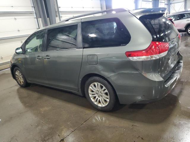 5TDYK3DC6CS272119 - 2012 TOYOTA SIENNA XLE 灰色 照片 2