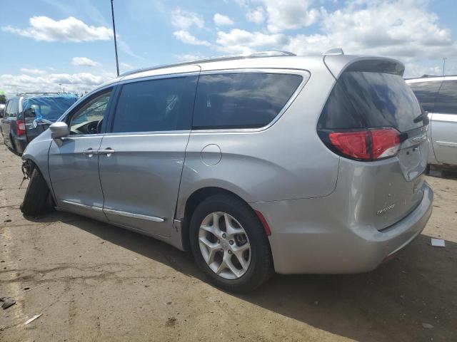 2C4RC1BG7JR311964 - 2018 CHRYSLER PACIFICA TOURING L SILVER photo 2
