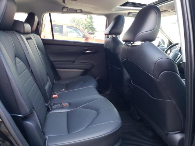5TDGZRBH0MS555688 - 2021 TOYOTA HIGHLANDER XLE BLACK photo 11