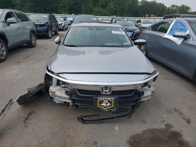 1HGCV1F92JA101743 - 2018 HONDA ACCORD TOURING SILVER photo 5