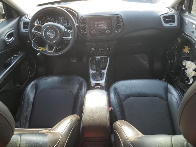 3C4NJDBB8JT239440 - 2018 JEEP COMPASS LATITUDE Plata foto 8