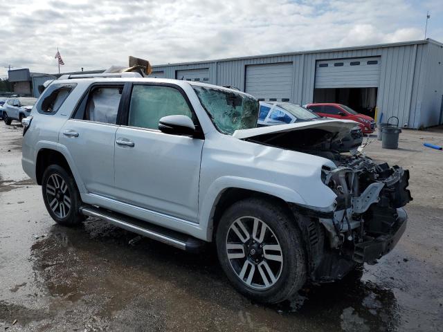 JTEZU5JR2J5165232 - 2018 TOYOTA 4RUNNER SR5 白色 照片 4