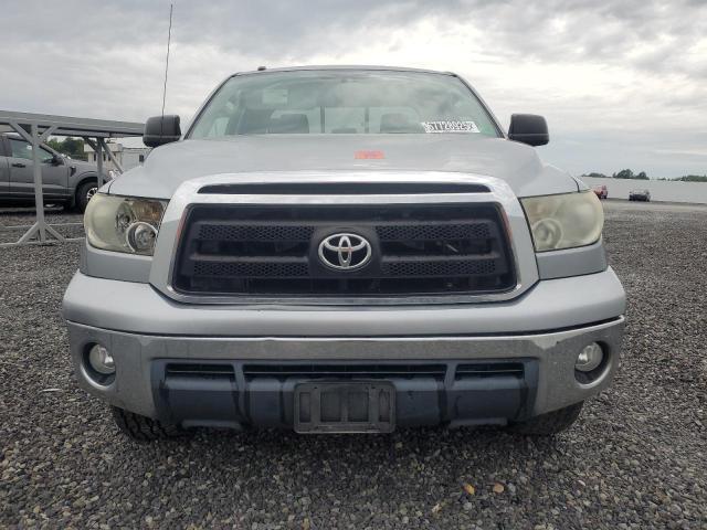 5TFUY5F13BX197957 - 2011 TOYOTA TUNDRA DOUBLE CAB SR5 SILVER photo 5