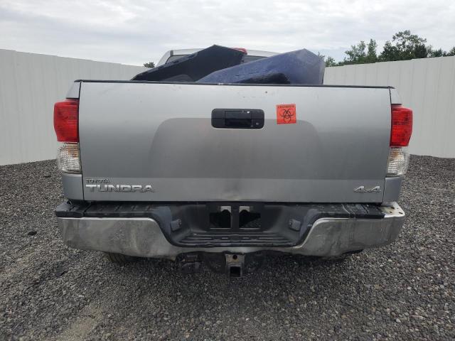 5TFUY5F13BX197957 - 2011 TOYOTA TUNDRA DOUBLE CAB SR5 SILVER photo 6