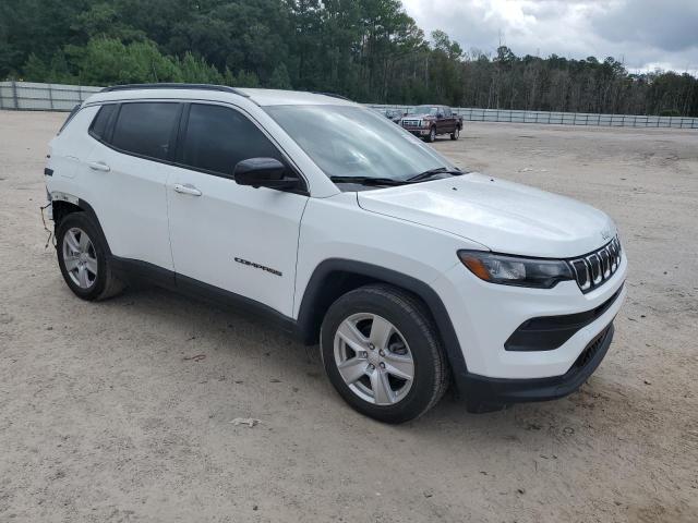 3C4NJCBB1NT228943 - 2022 JEEP COMPASS LATITUDE WHITE photo 4