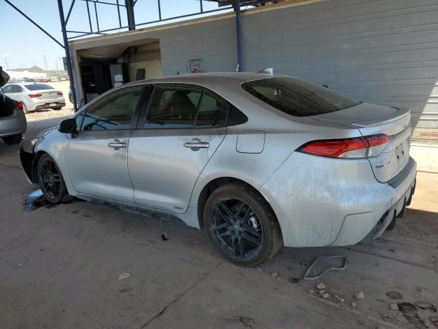 JTDBDMHEXRJ007999 - 2024 TOYOTA COROLLA LE Gümüş fotoğraf 2