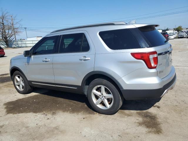 1FM5K8D87GGD11761 - 2016 FORD EXPLORER XLT SILVER photo 2