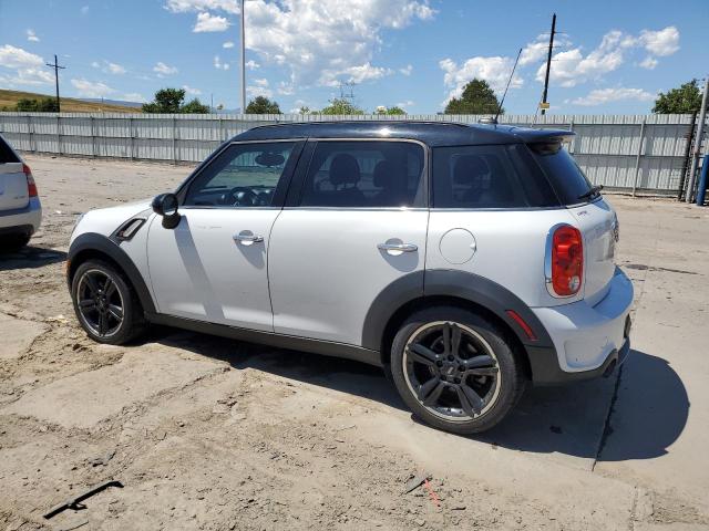 WMWZC3C57BWM25803 - 2011 MINI COOPER S COUNTRYMAN WHITE photo 2