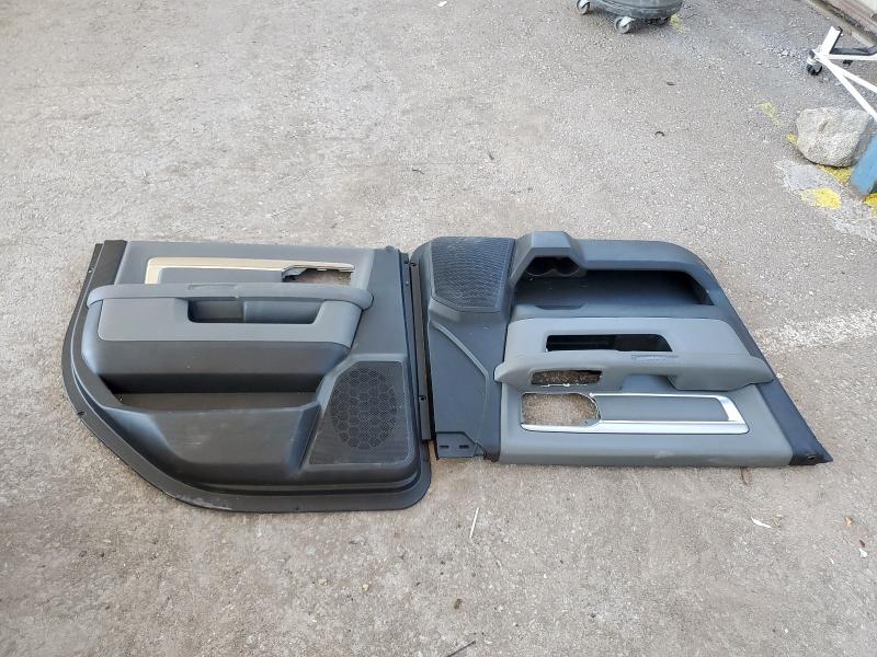 3C6UR5DJ8HG558944 - 2017 RAM 2500 SLT 灰色 照片 12