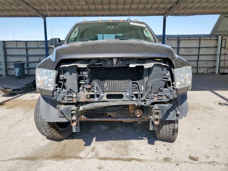 3C6UR5DJ8HG558944 - 2017 RAM 2500 SLT 灰色 照片 5