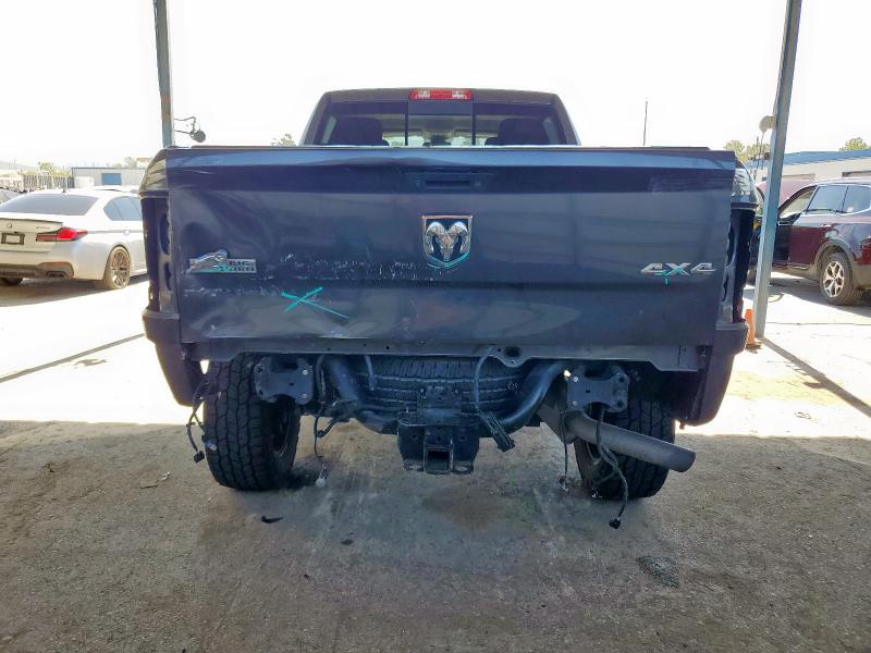 3C6UR5DJ8HG558944 - 2017 RAM 2500 SLT 灰色 照片 6