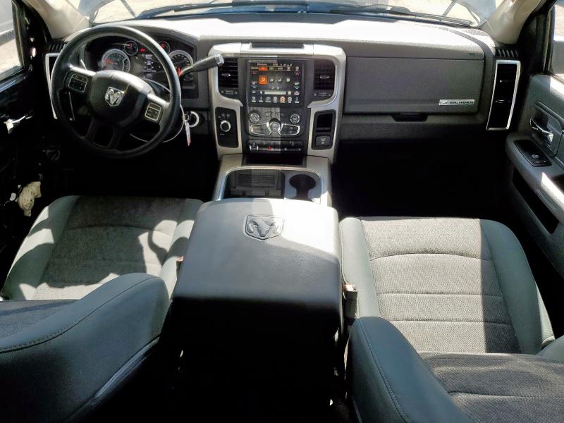 3C6UR5DJ8HG558944 - 2017 RAM 2500 SLT 灰色 照片 8