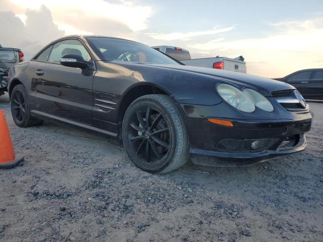 WDBSK75F63F024148 - 2003 MERCEDES-BENZ SL 500R BLACK photo 4