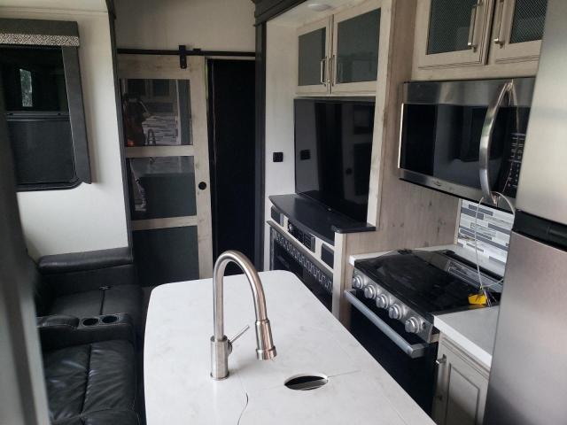 4YDF37821ME760900 - 2021 KEYSTONE AVALANCHE თეთრი ფოტო 5