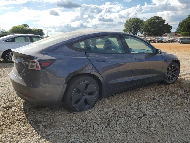 5YJ3E1EB7NF194145 - 2022 TESLA MODEL 3 GRAY photo 3