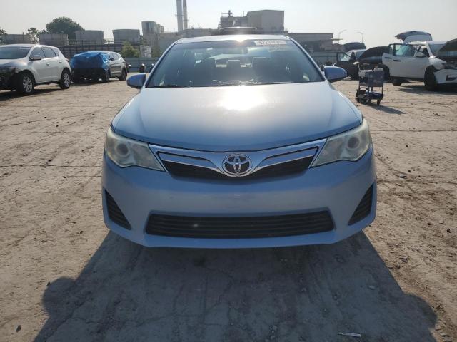 4T4BF1FKXDR306886 - 2013 TOYOTA CAMRY L BLUE photo 5