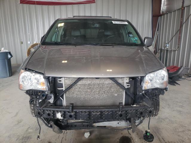 2C4RC1BG2DR720412 - 2013 CHRYSLER TOWN & COU TOURING SILVER photo 5