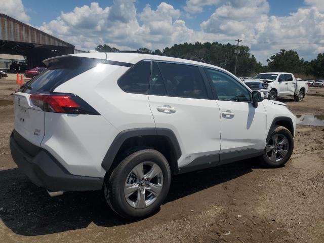 4T3RWRFV7SU180640 - 2025 TOYOTA RAV4 XLE WHITE photo 3