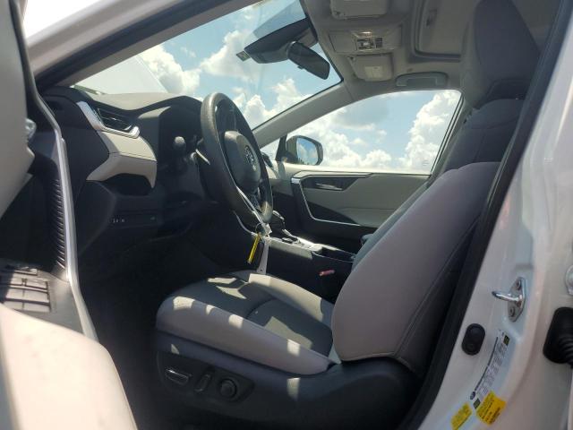 4T3RWRFV7SU180640 - 2025 TOYOTA RAV4 XLE WHITE photo 7