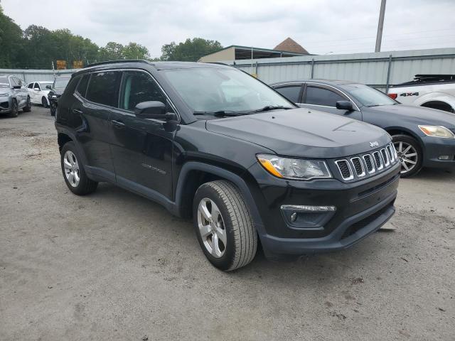 3C4NJDBB0JT112861 - 2018 JEEP COMPASS LATITUDE Czarny zdjęcie 4